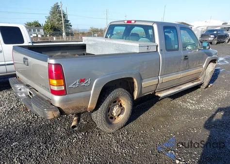 2001 Chevrolet Silverado 2500Hd Ls z USA, uszkodzony, nr VIN 1GCHK29U31E220557